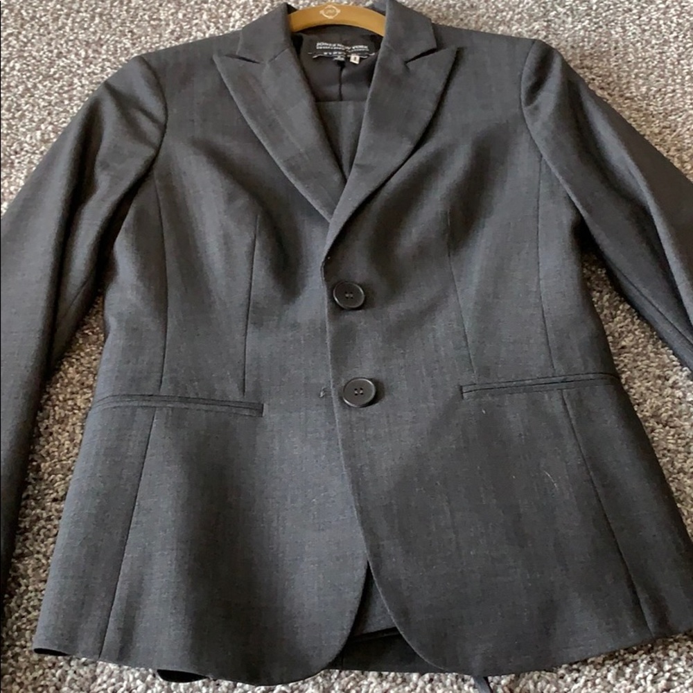 Jones New York Suit Set